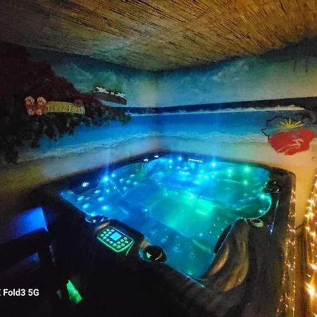 Studio Avec Terrasse Et Jacuzzi Вальбон Экстерьер фото